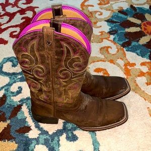 Ariat boots size 8M
